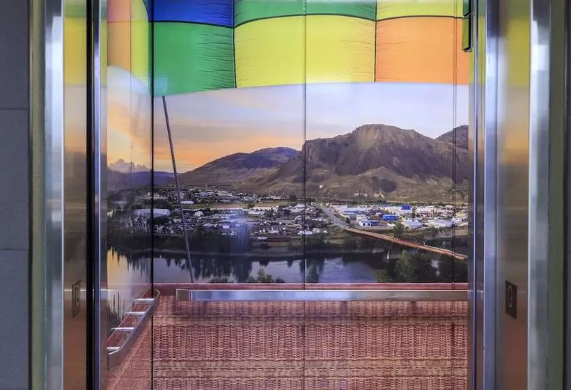 בית מלון כפרי Accent Inns Victoria