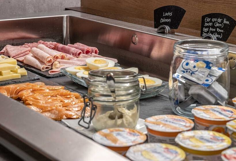 هتل Baren Am Bundesplatz