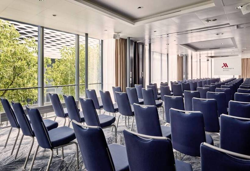 בית מלון כפרי Basel Marriott