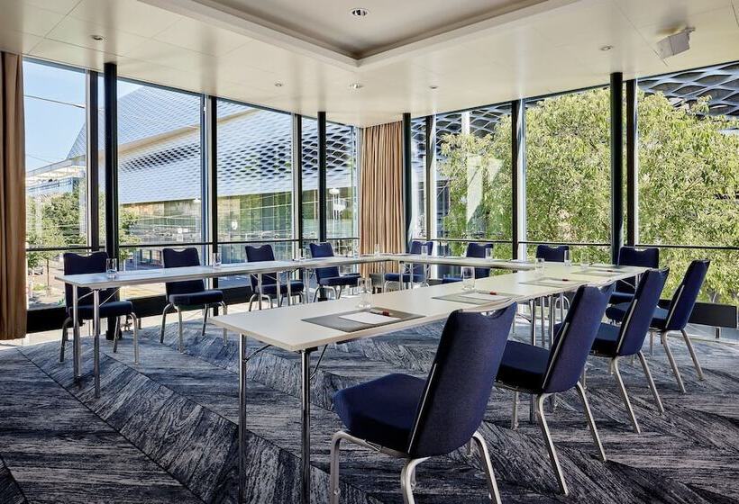 בית מלון כפרי Basel Marriott