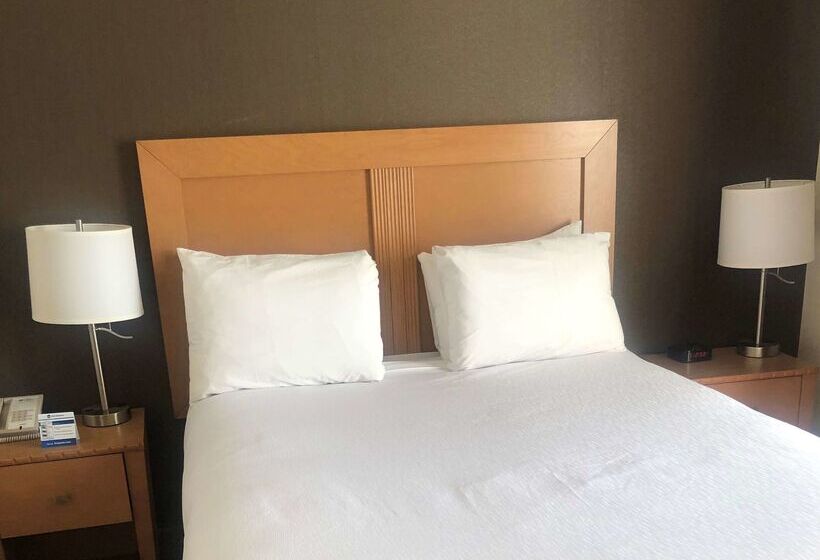 בית מלון כפרי Best Western Grande Prairie