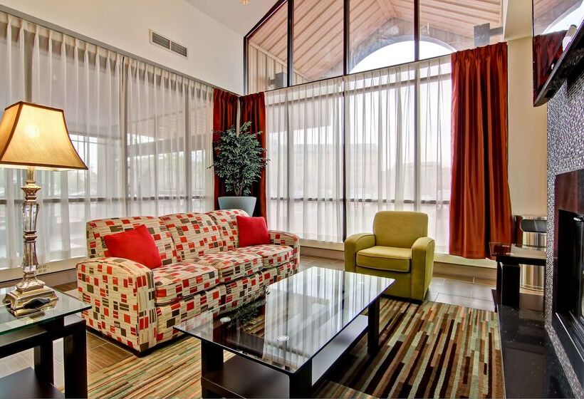 Best Western Plus Toronto North York Hotel & Suites