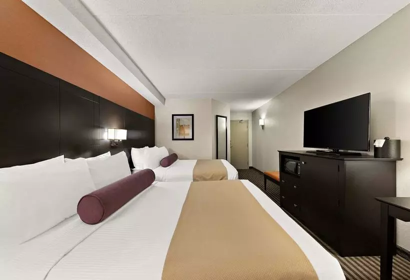 Best Western Plus Toronto North York Hotel & Suites