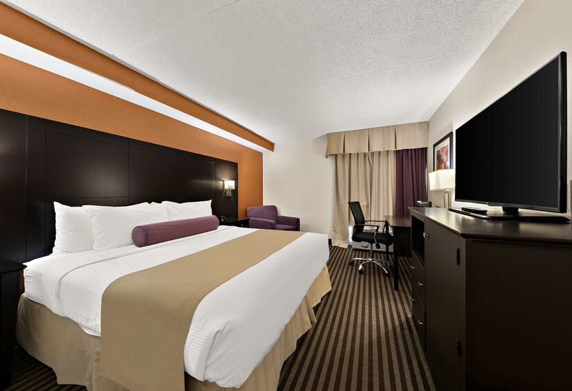 Best Western Plus Toronto North York Hotel & Suites
