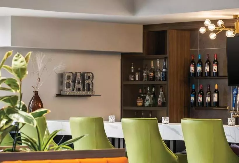 Szálloda Crowne Plaza Saint John Harbour View, An Ihg