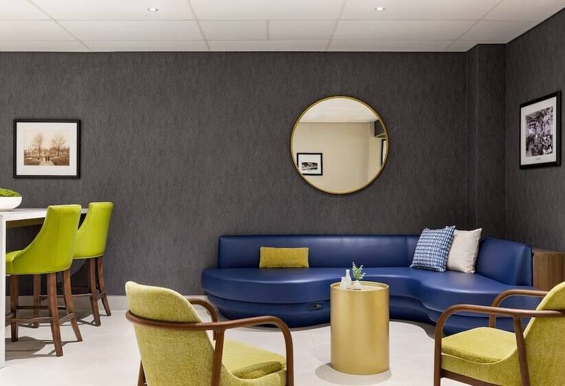 هتل Crowne Plaza Saint John Harbour View, An Ihg