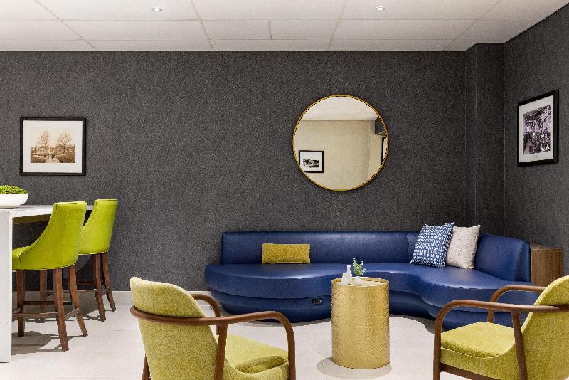 هتل Crowne Plaza Saint John Harbour View, An Ihg