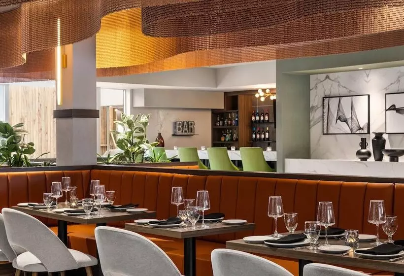 Szálloda Crowne Plaza Saint John Harbour View, An Ihg