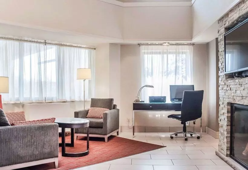 בית מלון כפרי Comfort Inn