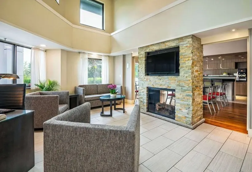 ホテル Comfort Inn Newmarket