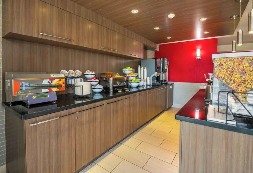 ホテル Comfort Inn Newmarket