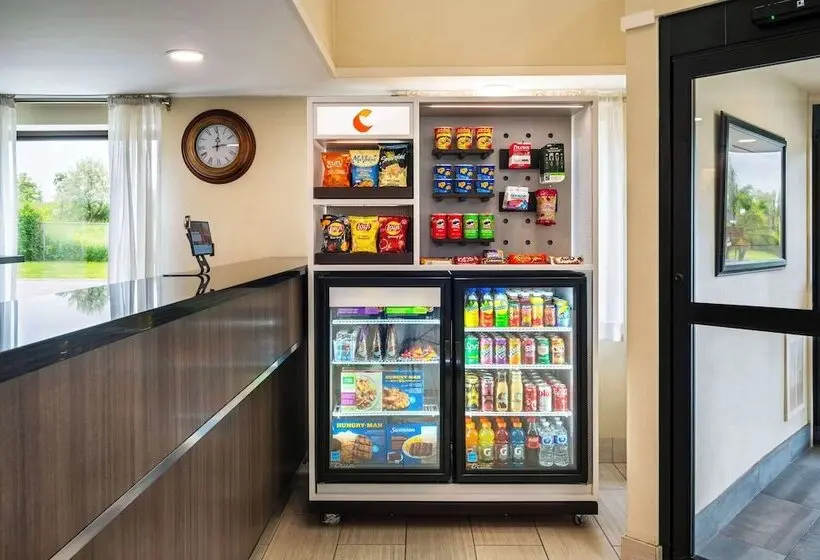 ホテル Comfort Inn Newmarket