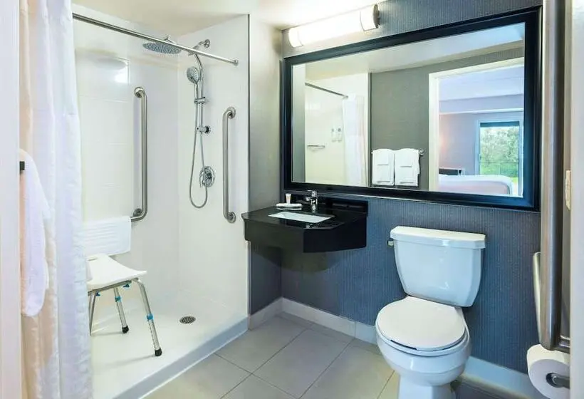 ホテル Comfort Inn Newmarket