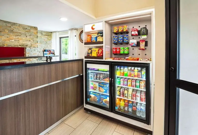 ホテル Comfort Inn Newmarket