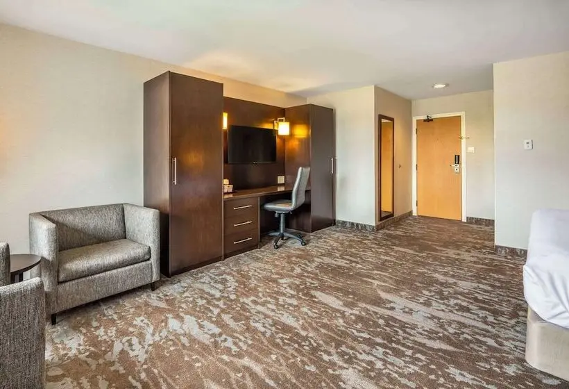 ホテル Comfort Inn Newmarket