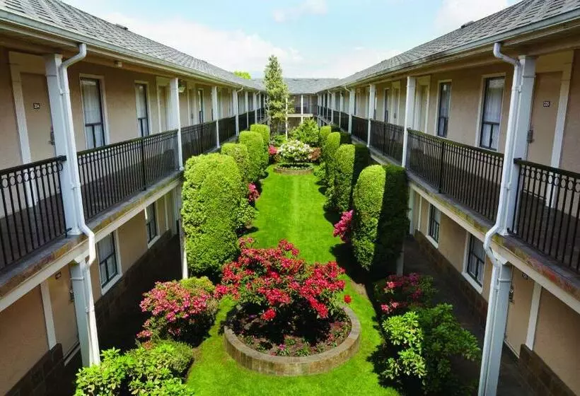 ホテル Days Inn By Wyndham Vancouver Metro