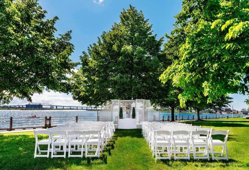 Delta Hotels By Marriott Sault Ste. Marie Waterfront