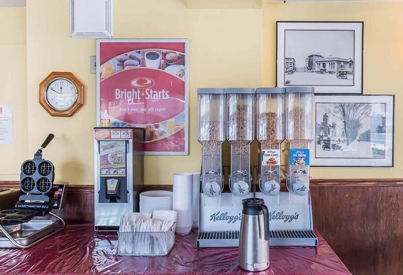 فندق Econo Lodge Downtown