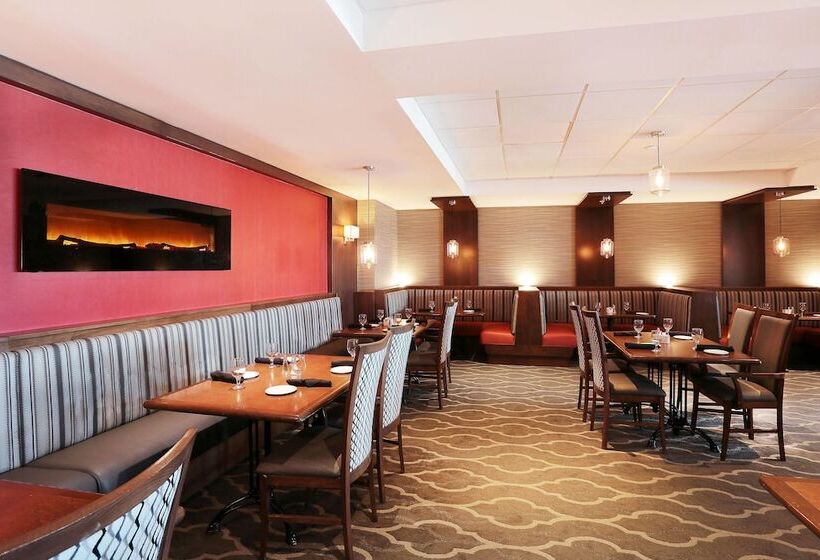 هتل Four Points By Sheraton London