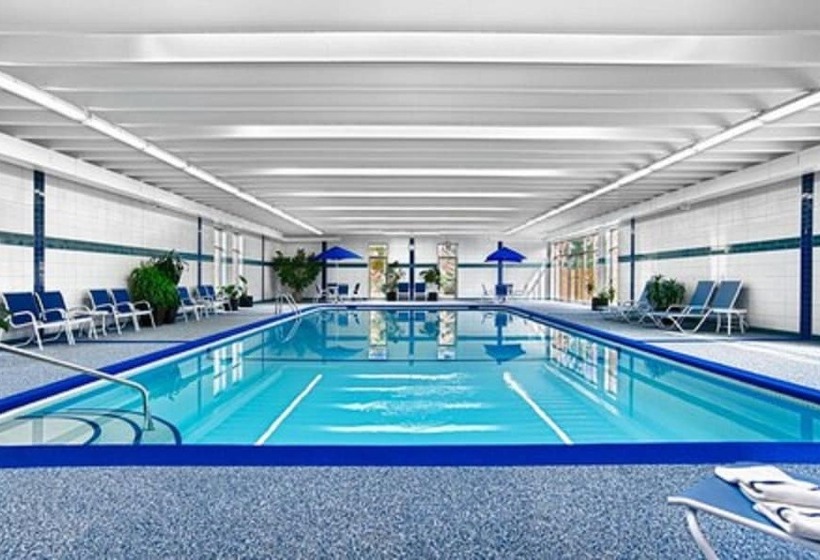 هتل Four Points By Sheraton London