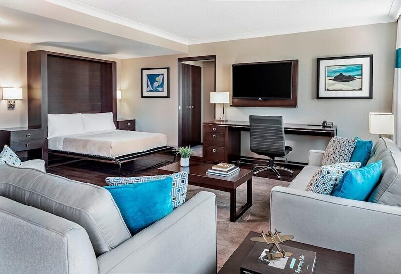 هتل Four Points By Sheraton London