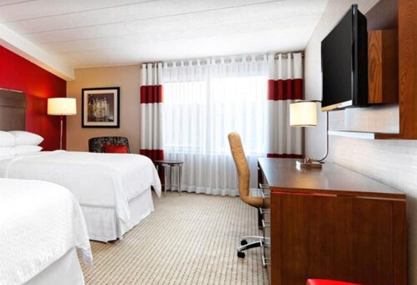 هتل Four Points By Sheraton London