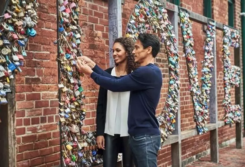 Four Seasons Hotel Toronto