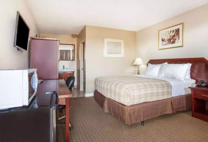 Szálloda Howard Johnson By Wyndham Kingston