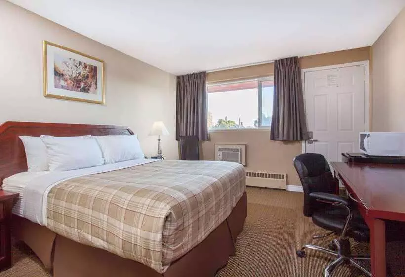 Szálloda Howard Johnson By Wyndham Kingston