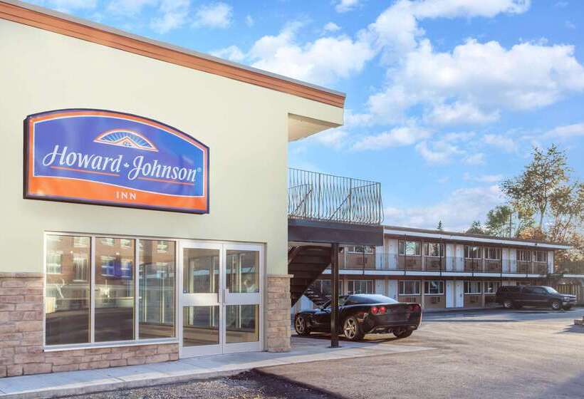 هتل Howard Johnson By Wyndham Kingston