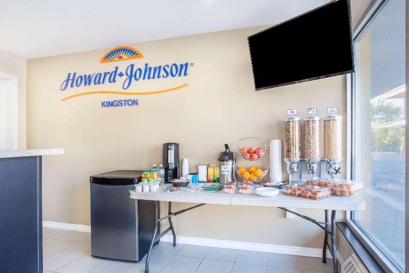 هتل Howard Johnson By Wyndham Kingston