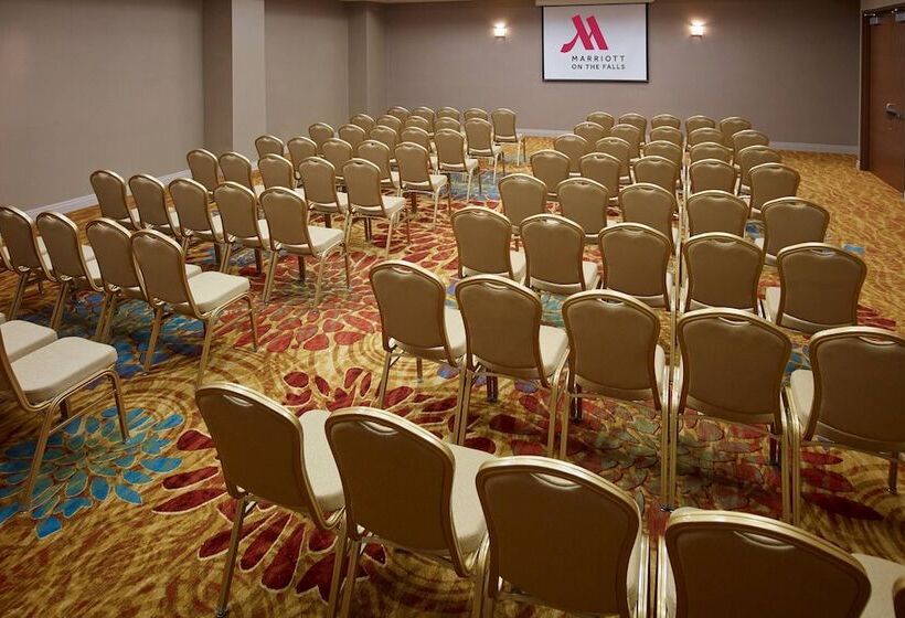 هتل Niagara Falls Marriott On The Falls