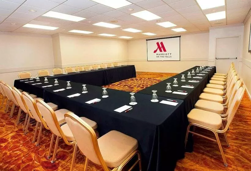 Hotelli Niagara Falls Marriott On The Falls