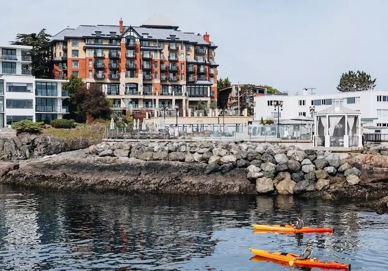 Отель Oak Bay Beach