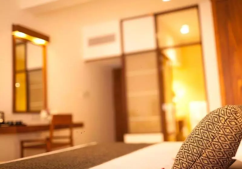 Hotel Pandanus Beach Resort & Spa