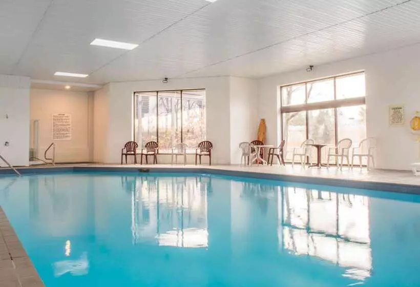 فندق Quality Inn