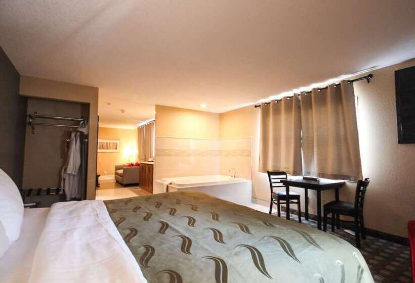 Отель Quality Inn