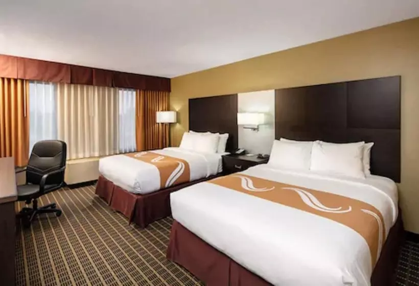 Szálloda Quality Inn & Suites Downtown