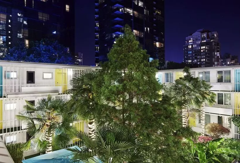 בית מלון כפרי The Burrard