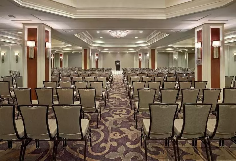 Szálloda The Omni King Edward