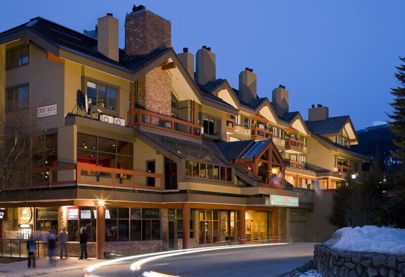 هتل Whistler Village Inn & Suites