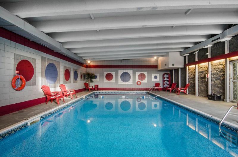 هتل Travelodge By Wyndham Prince Albert