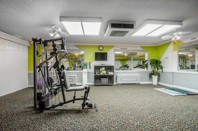 هتل Travelodge By Wyndham Prince Albert