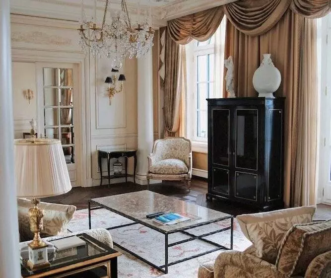 Four Seasons Hotel Des Bergues Geneva