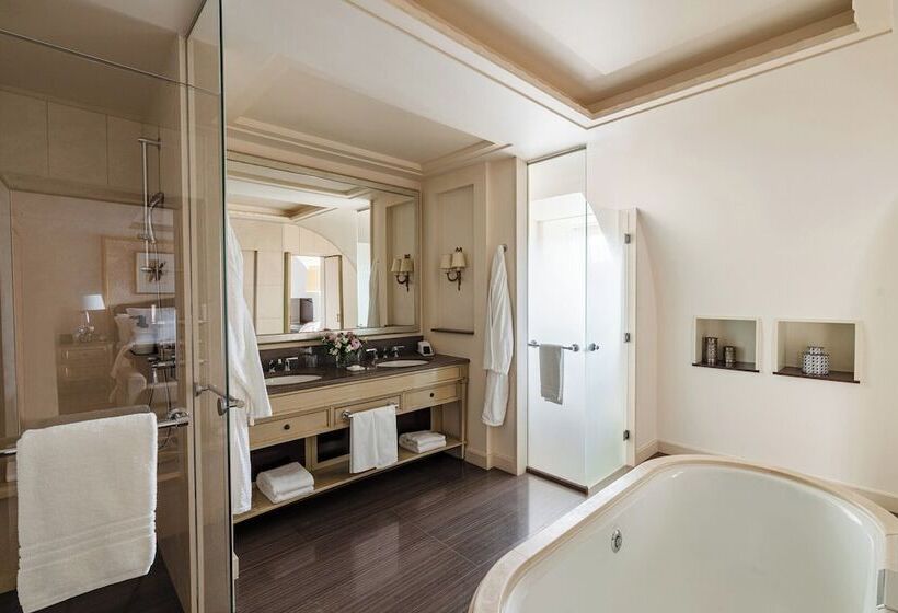 Four Seasons Hotel Des Bergues Geneva