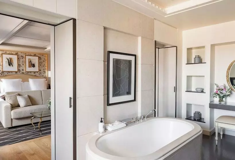 Four Seasons Hotel Des Bergues Geneva