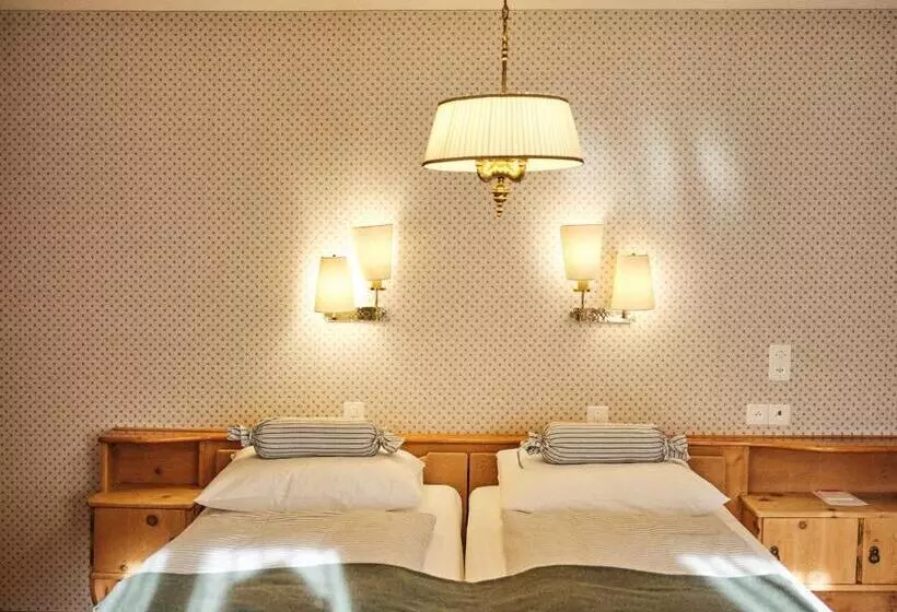Hotell Chesa Grischuna