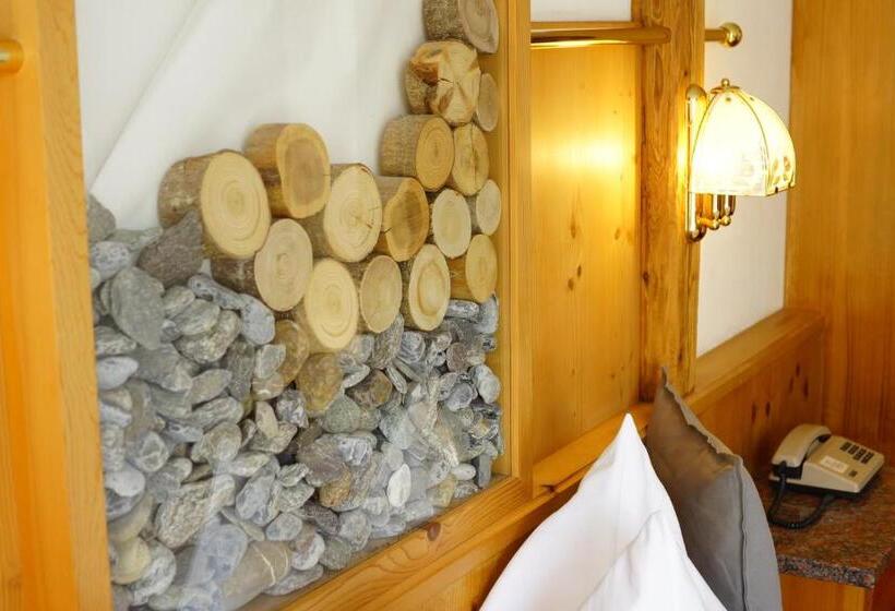 בית מלון כפרי Crystal