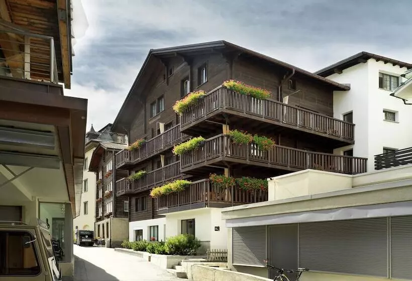 בית מלון כפרי Garni Testa Grigia