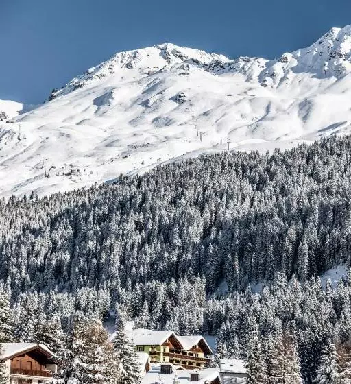 ホテル Waldhaus Am See